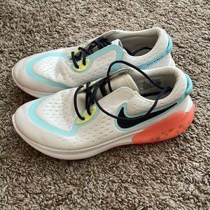 Nike Joyride Sneaker